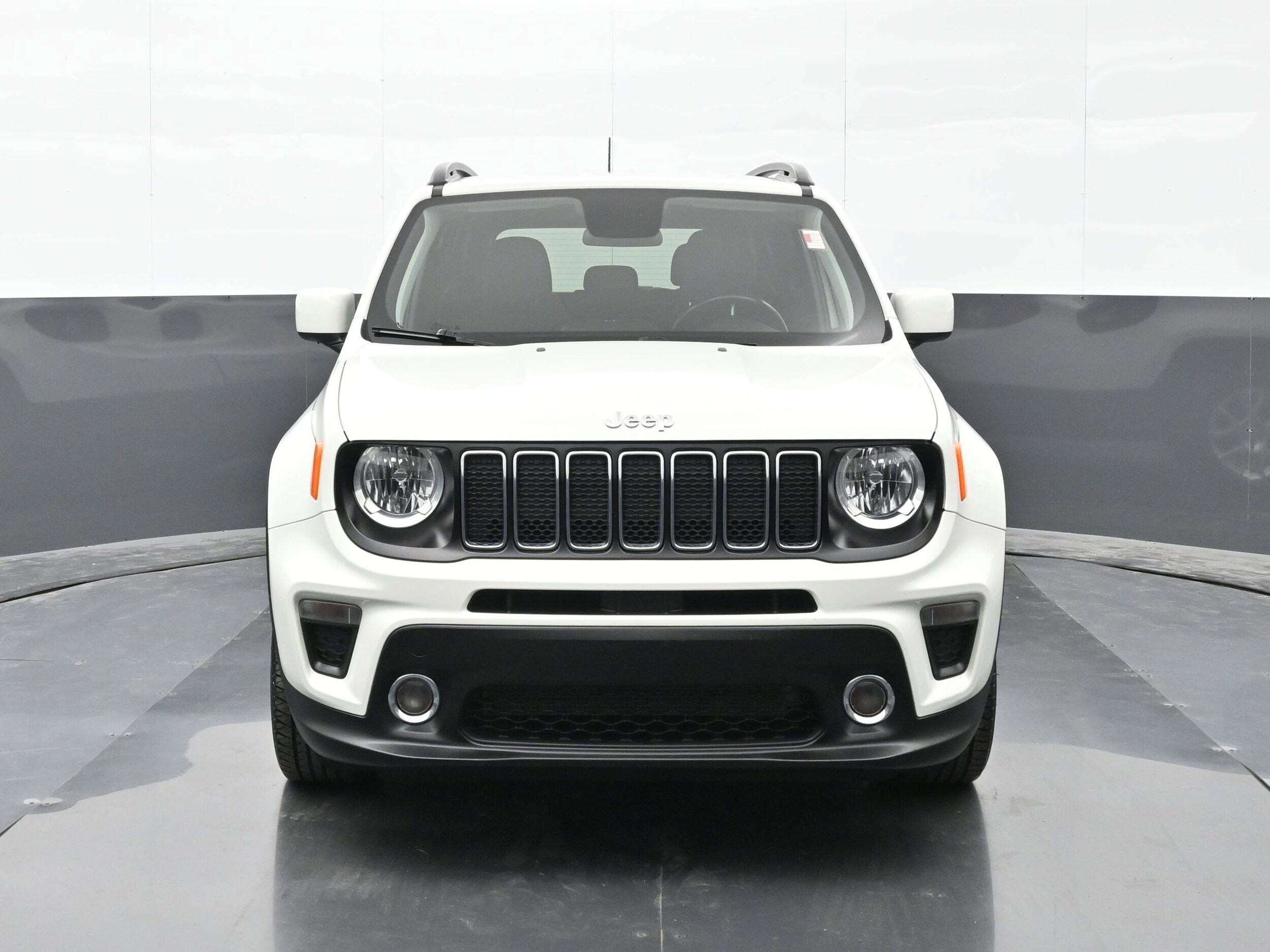 2019 Jeep Renegade Latitude photo 3