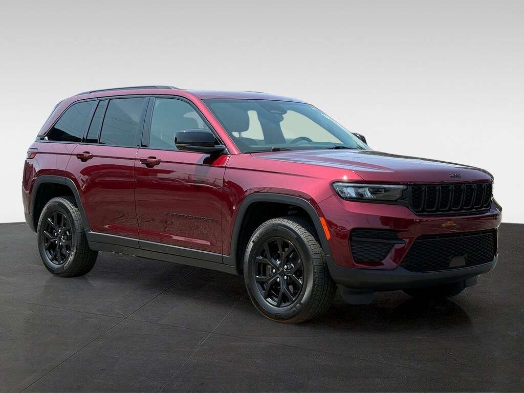 Used 2024 Jeep Grand Cherokee Laredo SUV