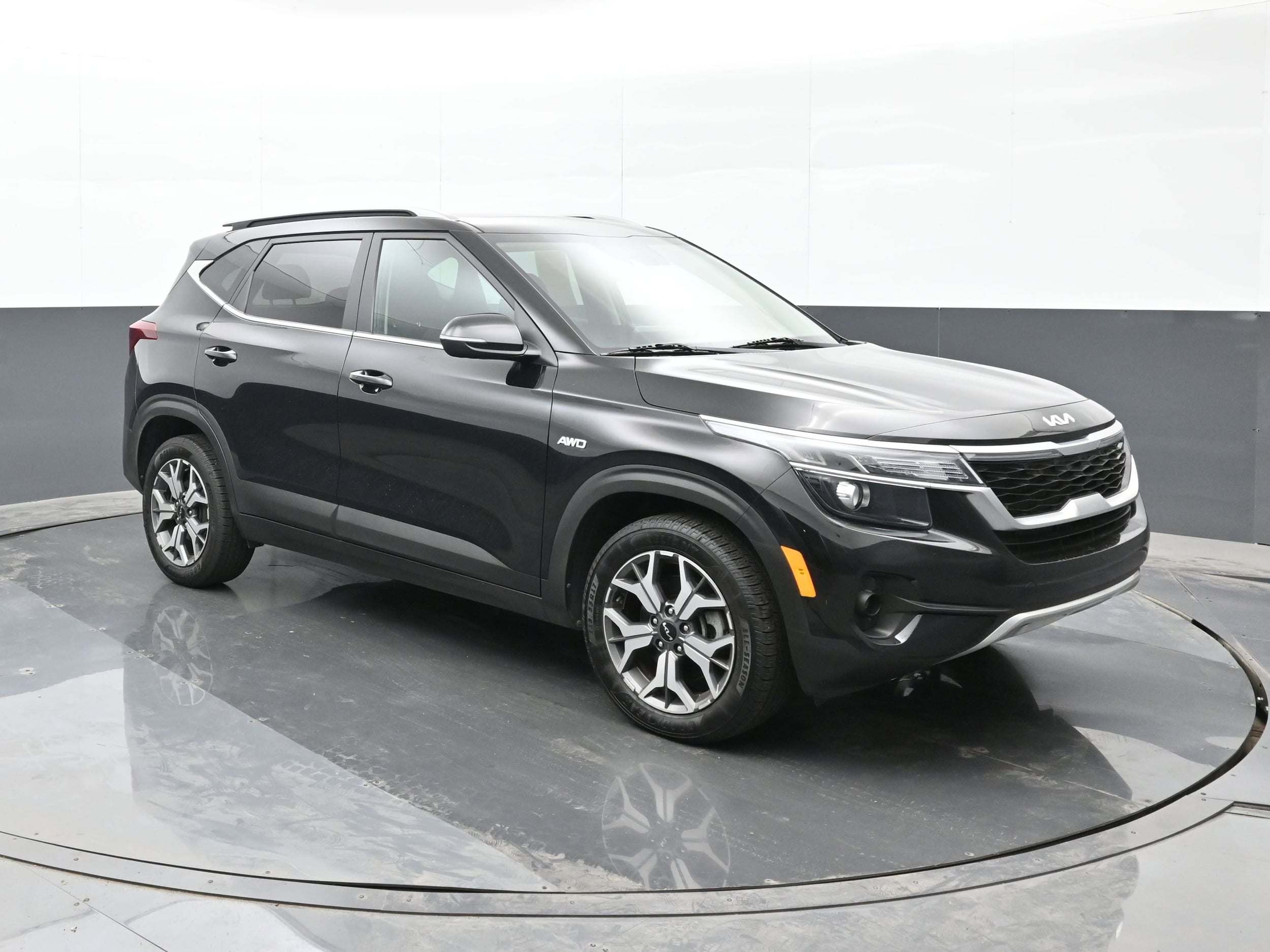Certified 2022 Kia Seltos EX with VIN KNDERCAA5N7260011 for sale in Michigan City, IN