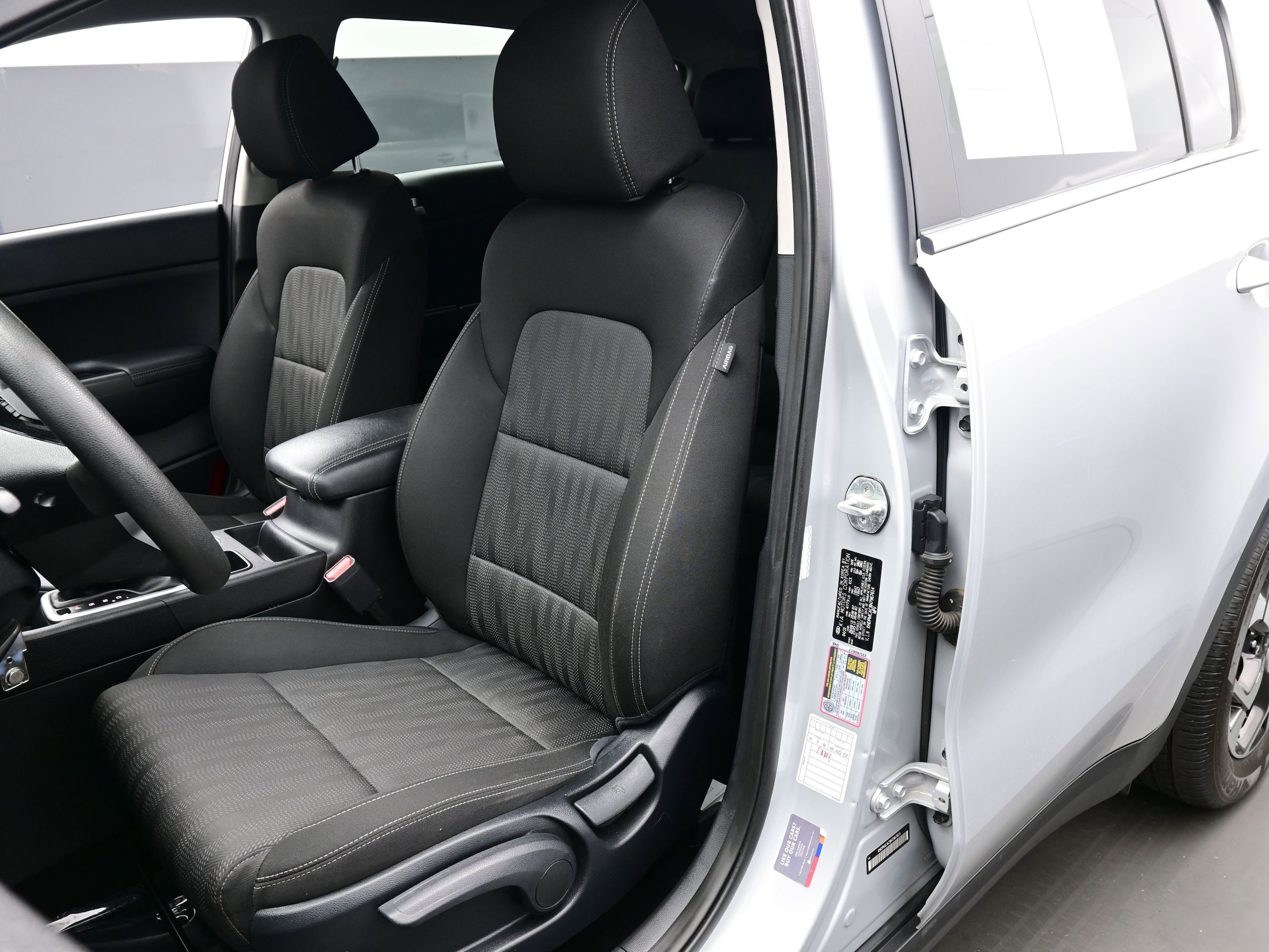 2022 Kia Sportage LX - Photo 13