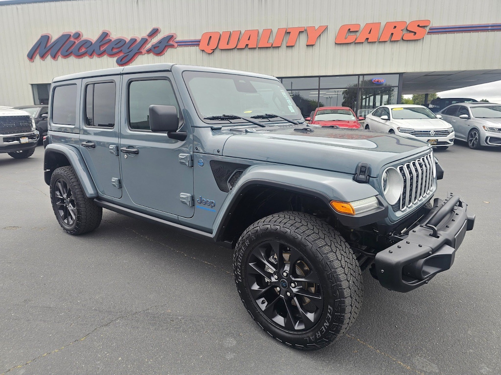 Used 2025 Jeep Wrangler 4xe BACKCOUNRTY SUV