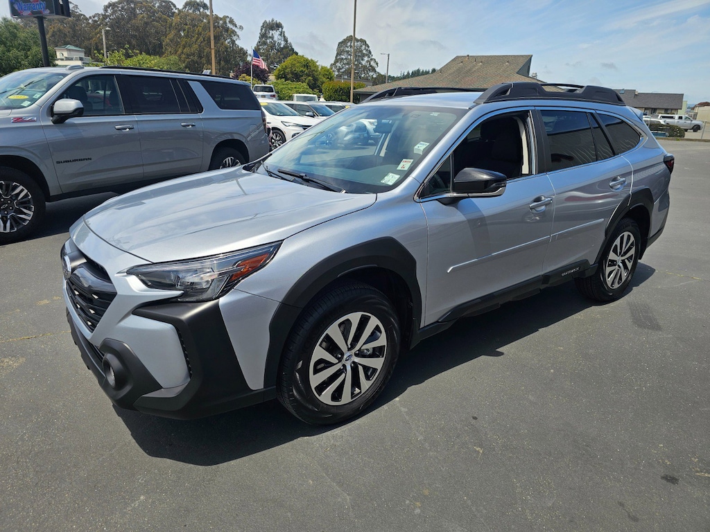 Used 2025 Subaru Outback Premium SUV