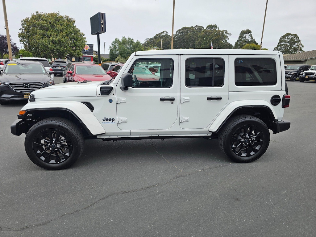 Used 2025 Jeep Wrangler 4xe Sahara SUV