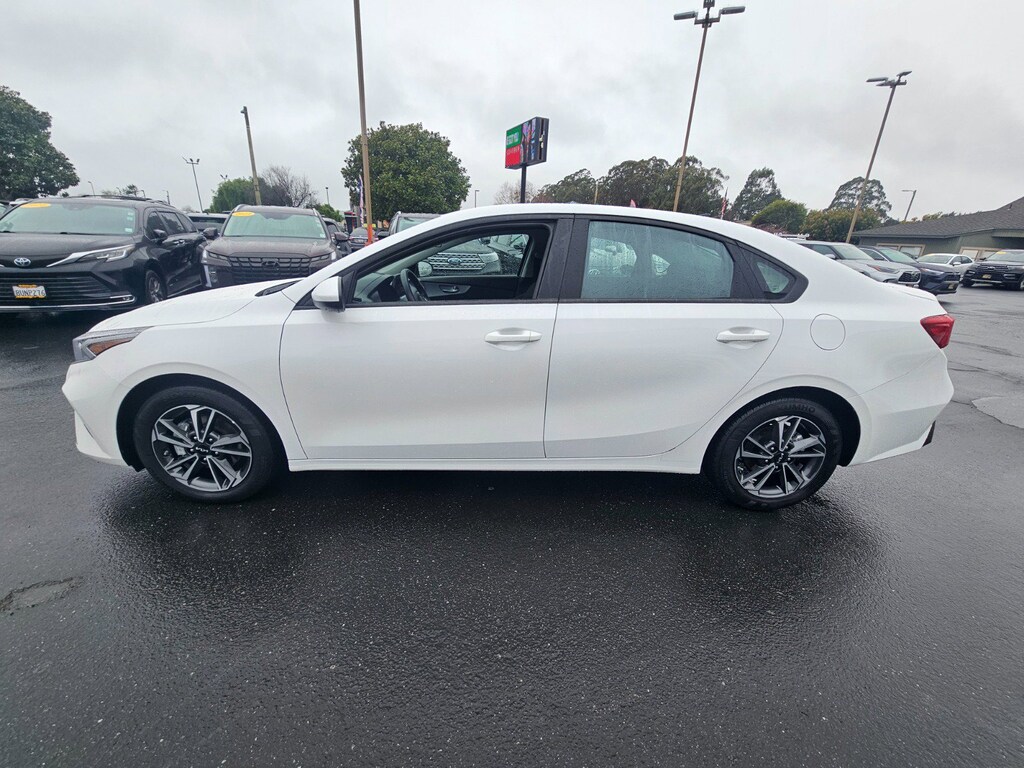 Used 2024 Kia Forte LXS Sedan
