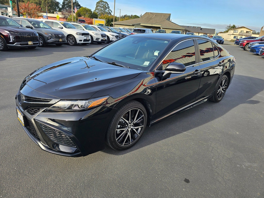 Used 2024 Toyota Camry SE Sedan