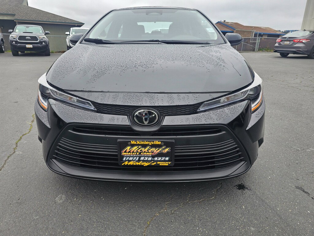 Used 2025 Toyota Corolla LE Sedan