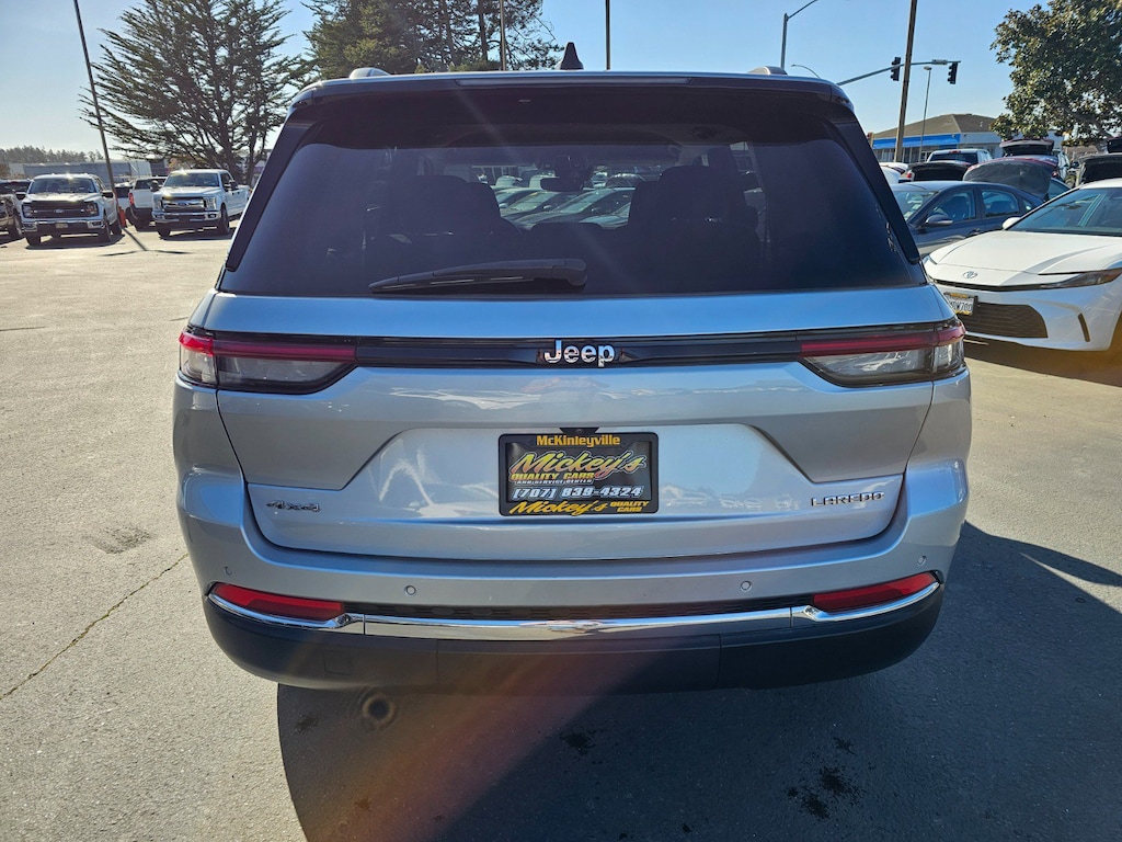 Used 2023 Jeep Grand Cherokee Laredo SUV