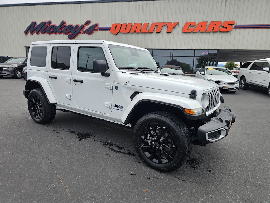 Used 2025 Jeep Wrangler 4xe Sahara SUV