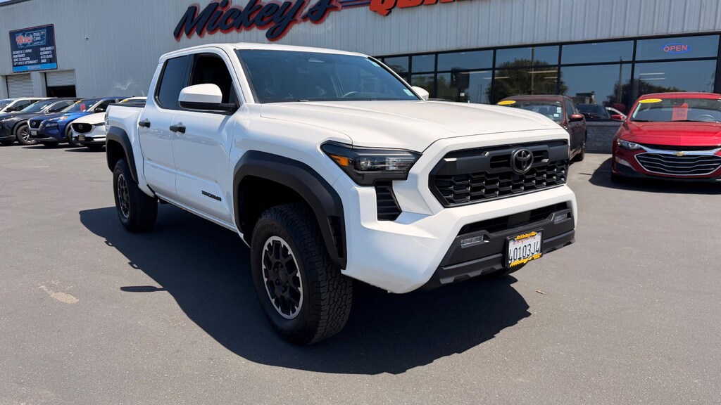 Used 2025 Toyota Tacoma Truck Double Cab