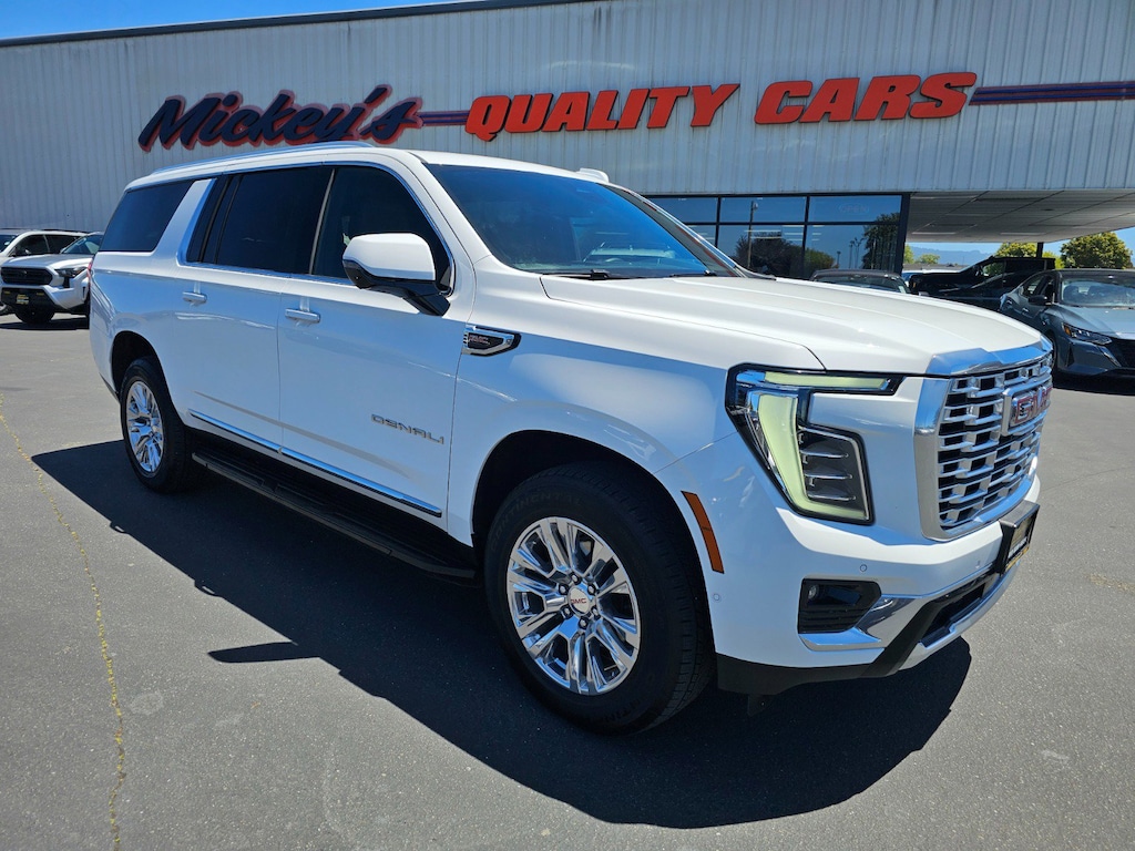 Used 2025 GMC Yukon XL Denali SUV