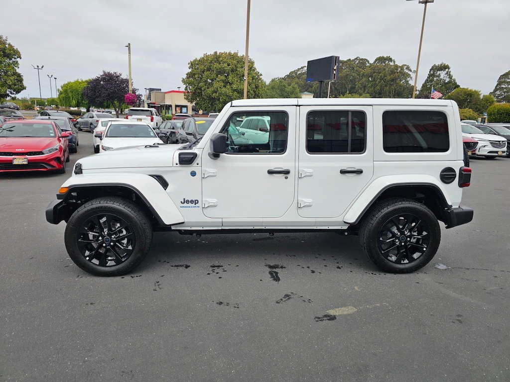 Used 2025 Jeep Wrangler 4xe Sahara SUV