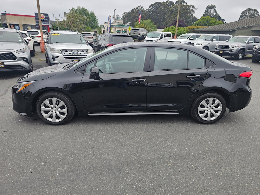 Used 2025 Toyota Corolla LE Sedan
