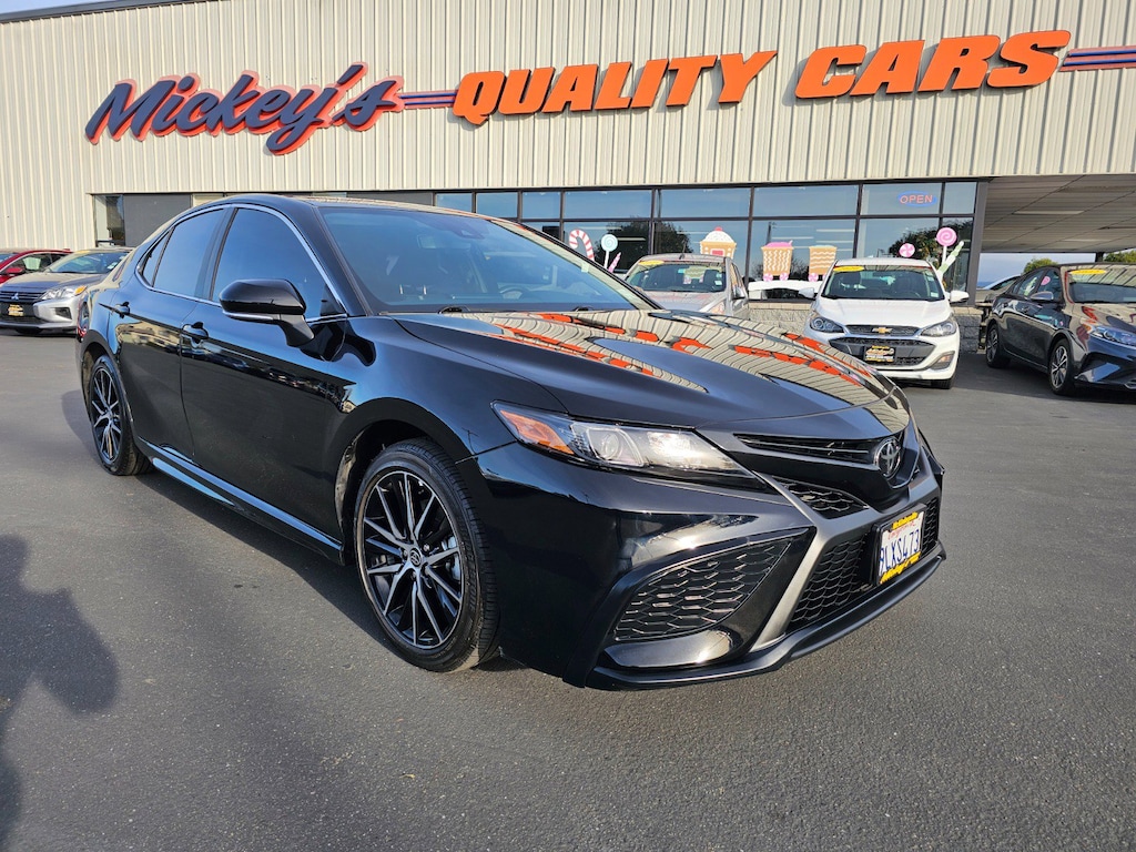 Used 2024 Toyota Camry SE Sedan