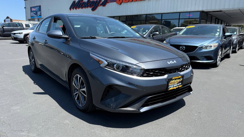 Used 2023 Kia Forte LXS Sedan