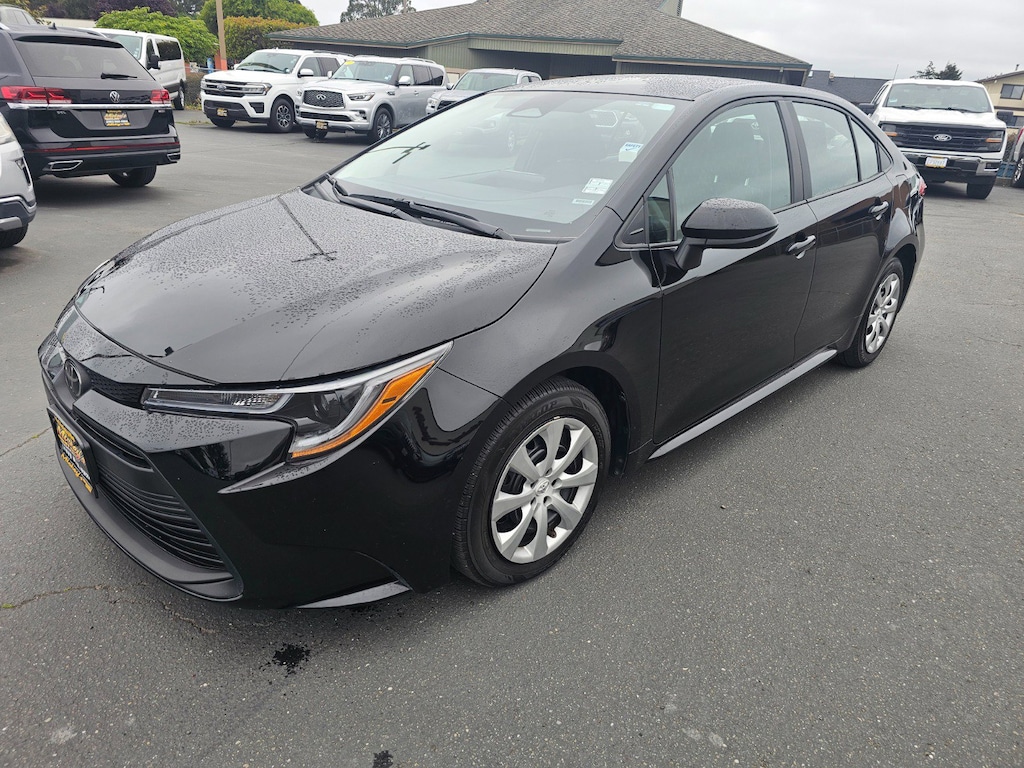 Used 2025 Toyota Corolla LE Sedan