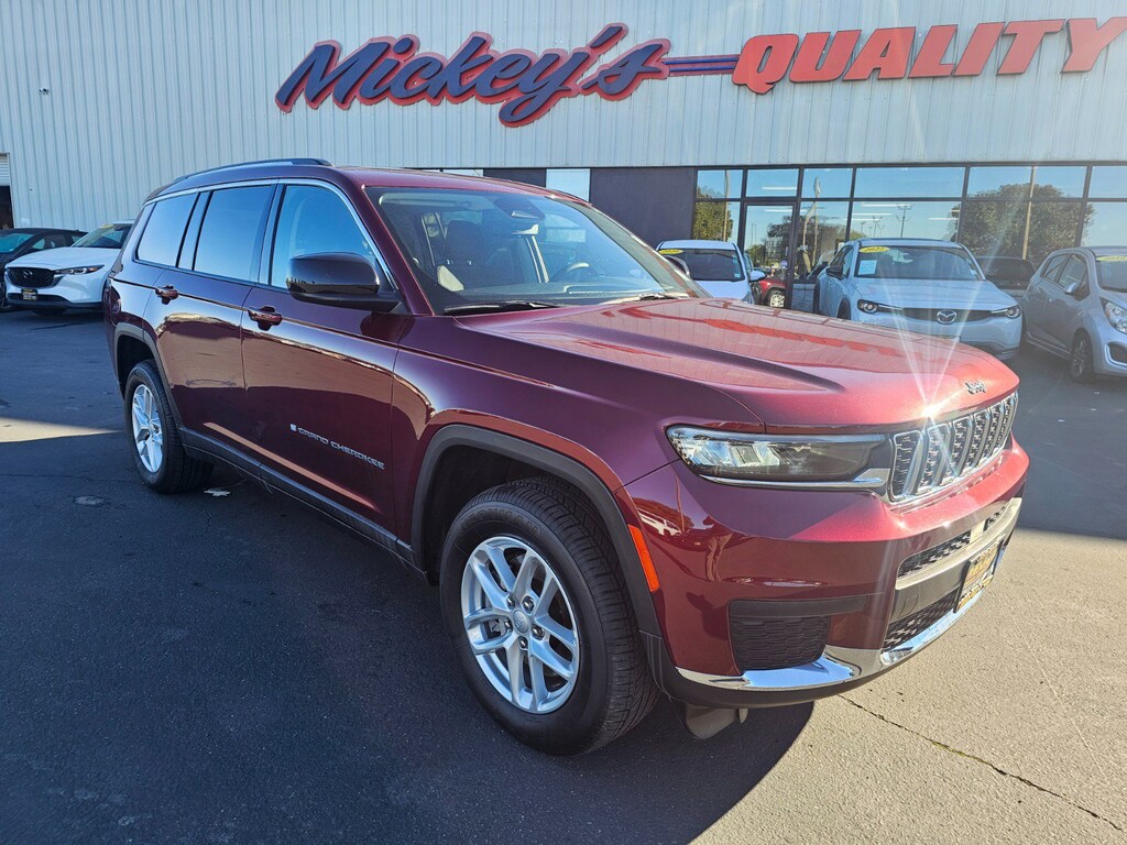Used 2023 Jeep Grand Cherokee L Laredo SUV