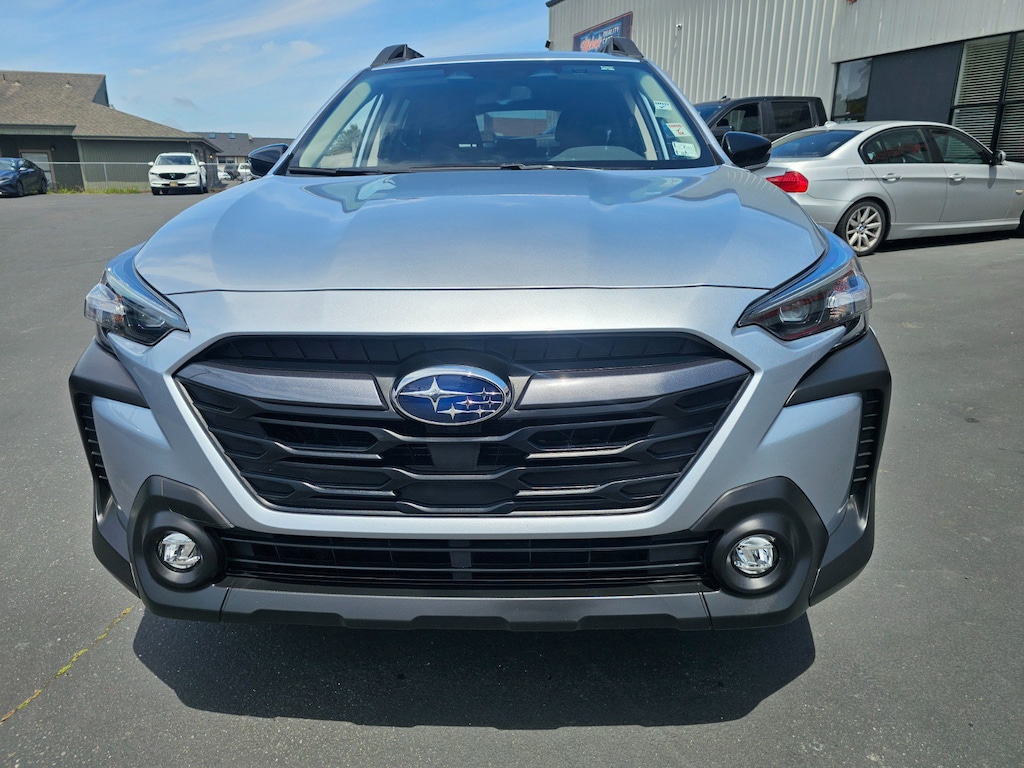 Used 2025 Subaru Outback Premium SUV