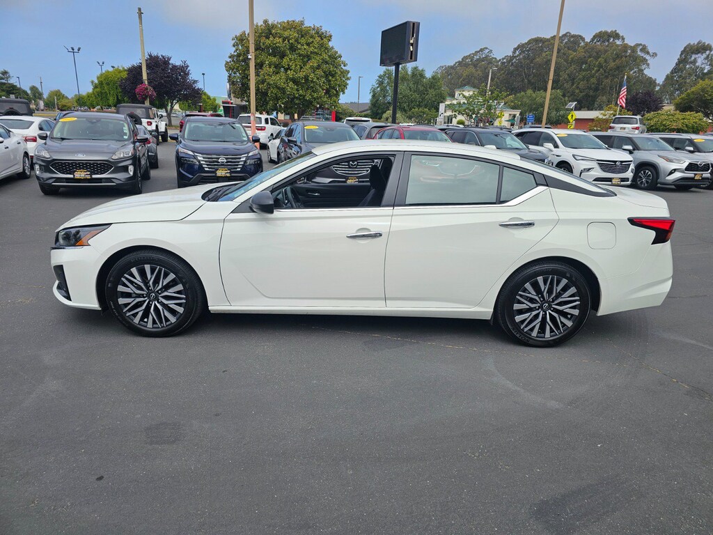 Used 2025 Nissan Altima SV Sedan