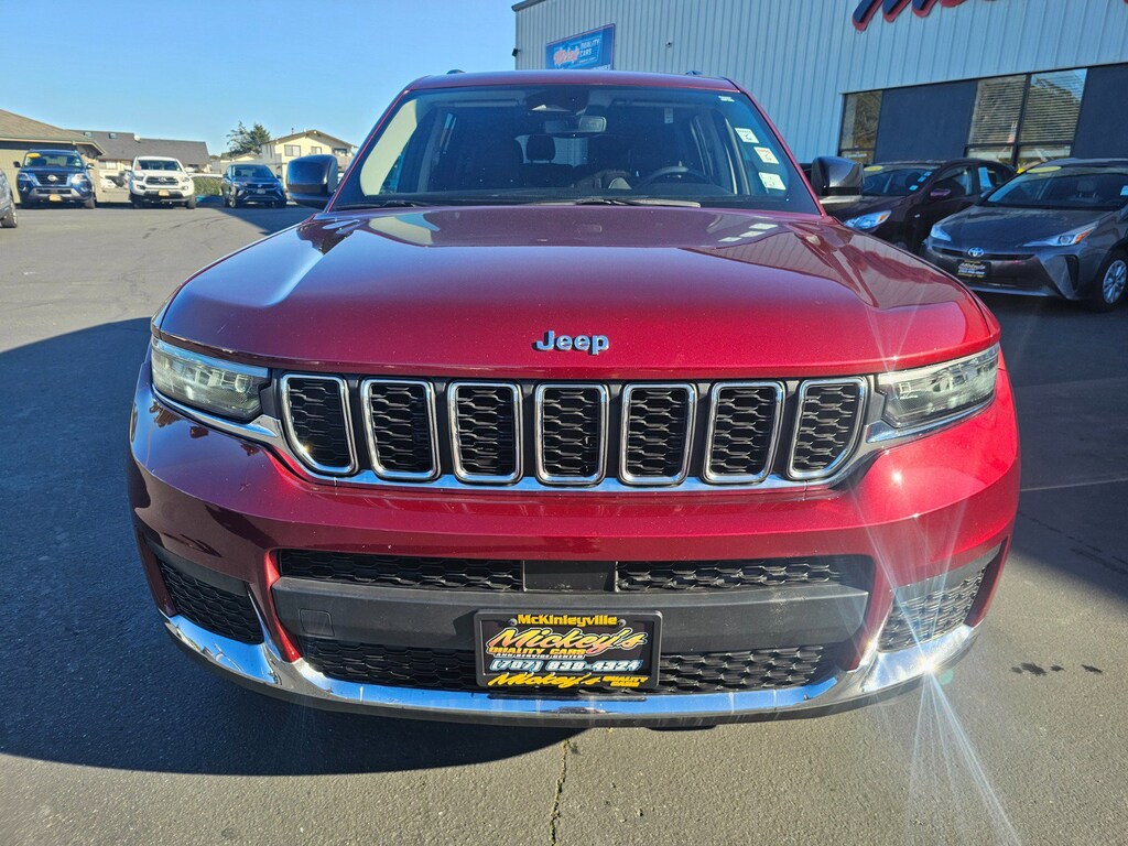 Used 2023 Jeep Grand Cherokee L Laredo SUV