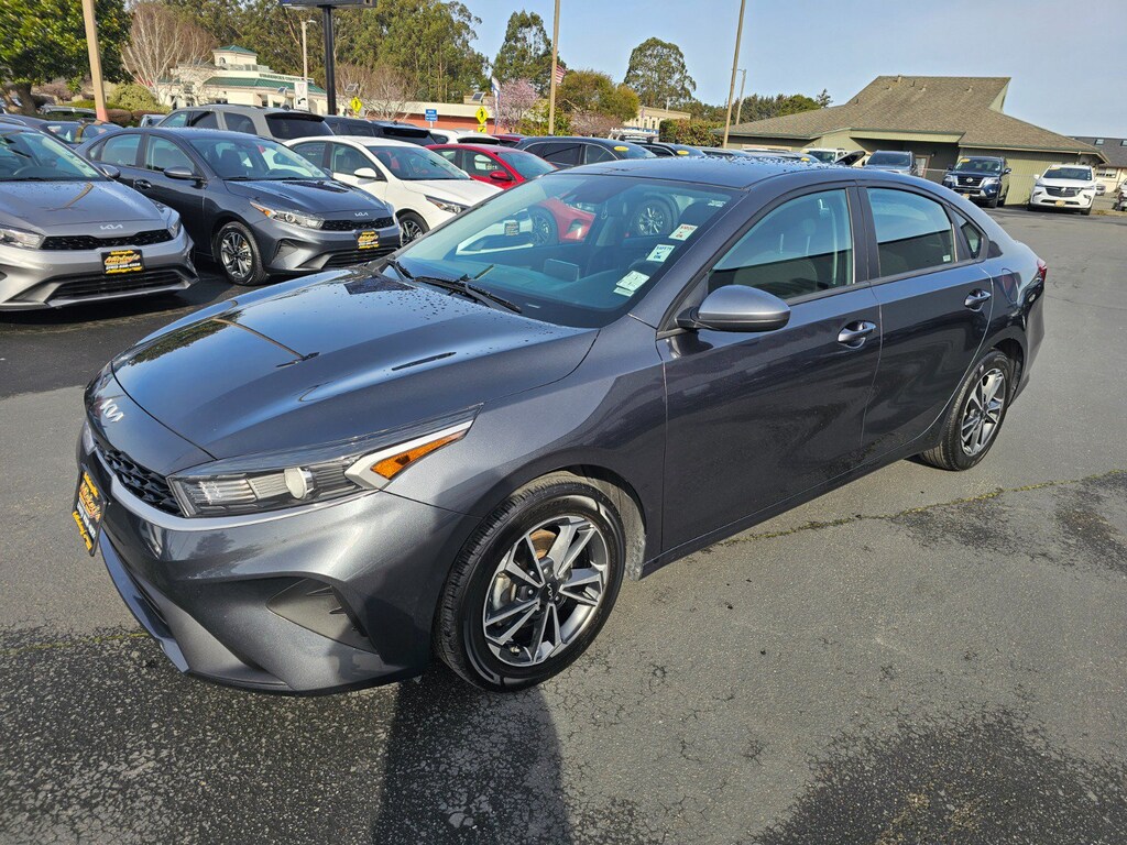 Used 2023 Kia Forte LXS Sedan