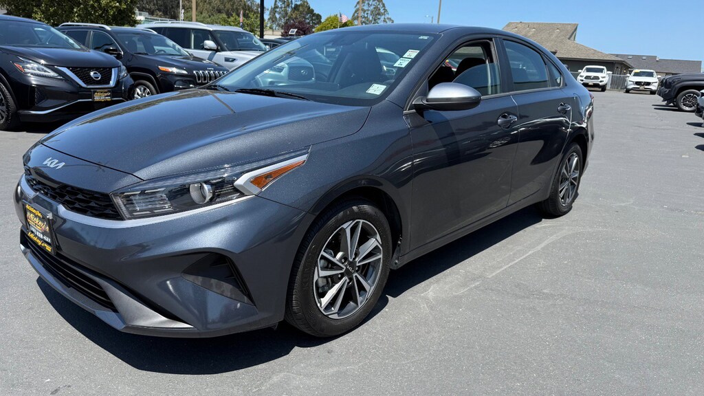 Used 2023 Kia Forte LXS Sedan