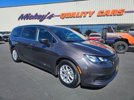 2023 Chrysler Voyager LX Van Passenger Van