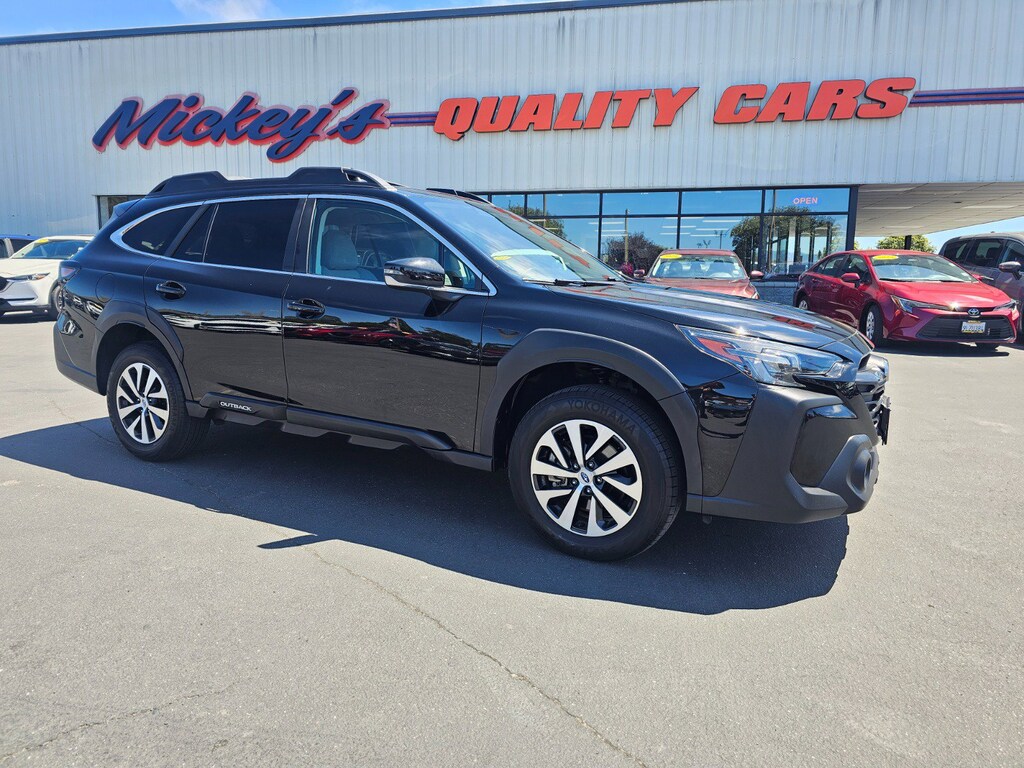 Used 2024 Subaru Outback Premium SUV