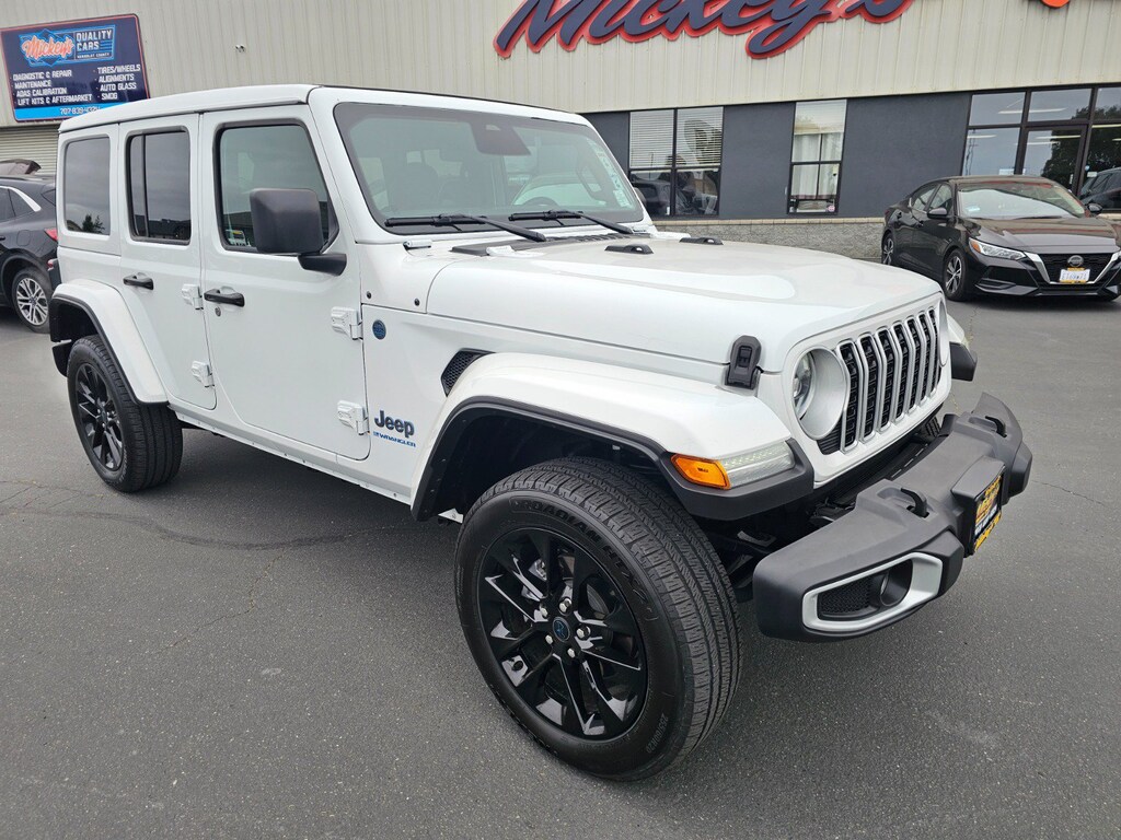 Used 2025 Jeep Wrangler 4xe Sahara SUV