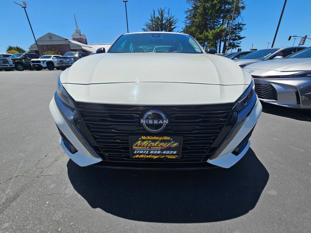 Used 2025 Nissan Altima SV Sedan
