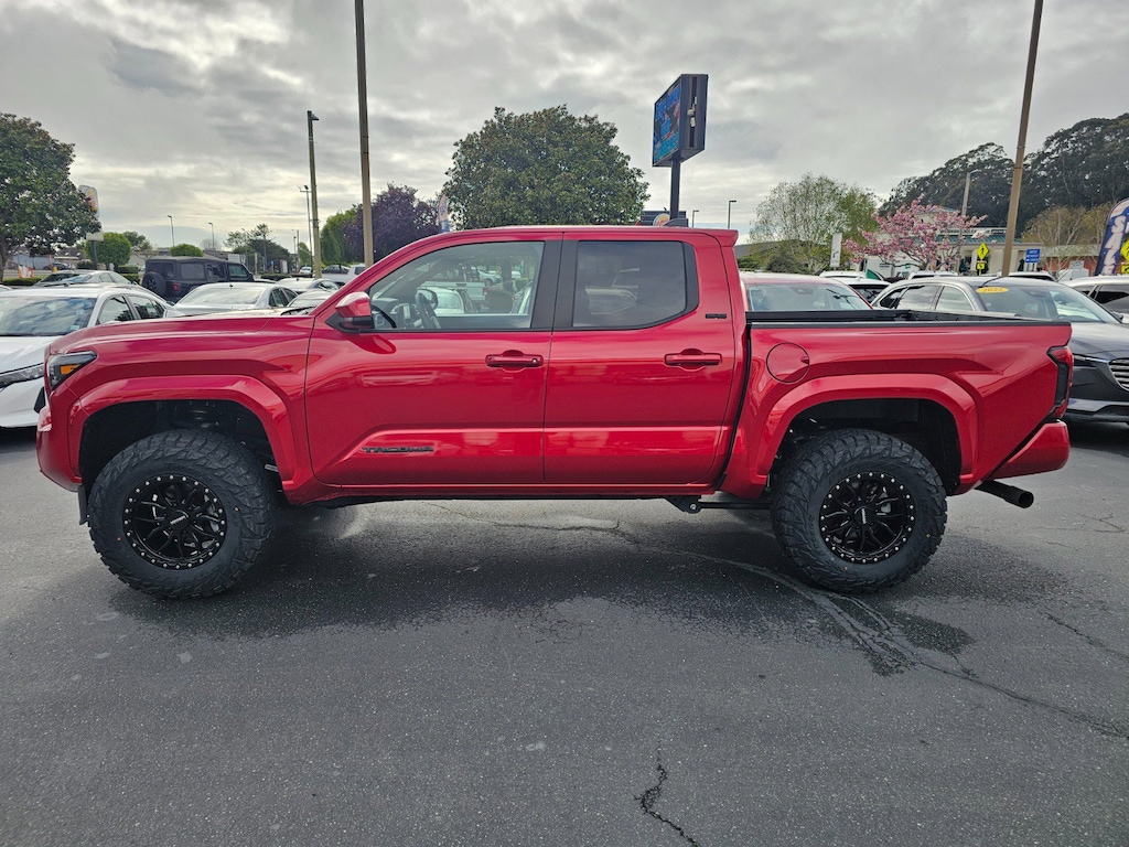 Used 2025 Toyota Tacoma SR5 Truck Double Cab
