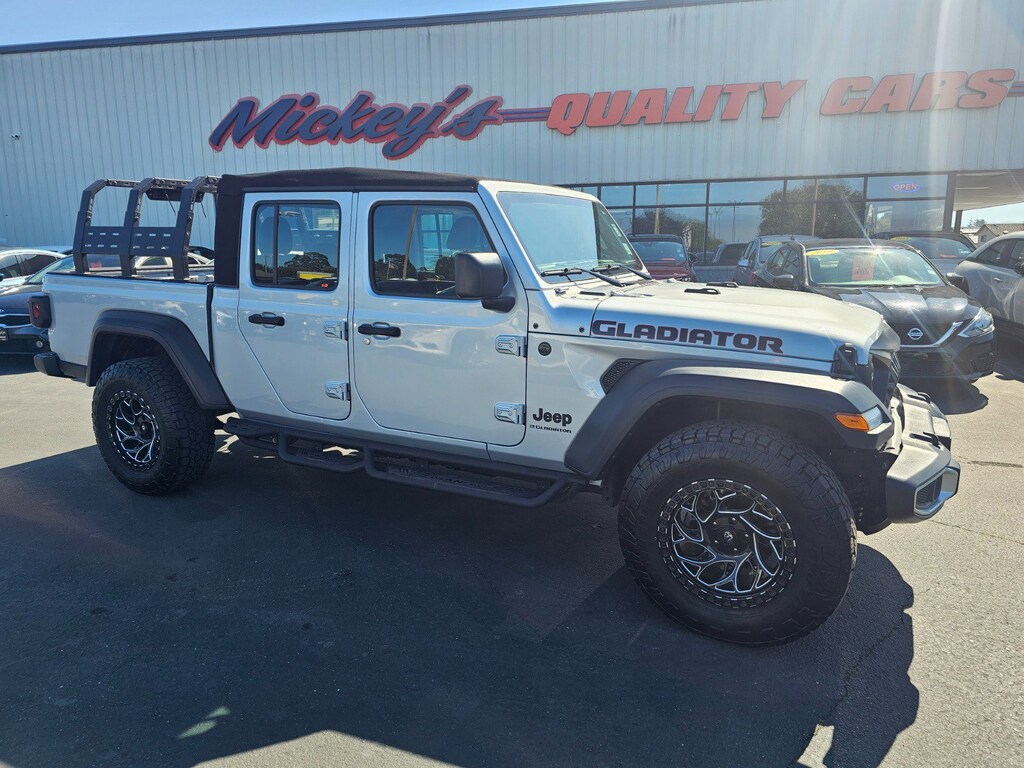 Used 2024 Jeep Gladiator Sport Truck Crew Cab