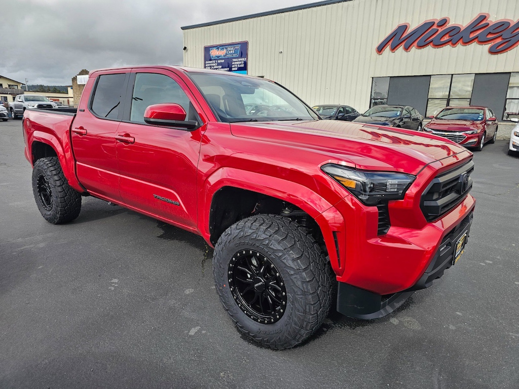 Used 2025 Toyota Tacoma SR5 Truck Double Cab