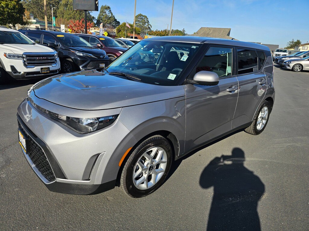 Used 2023 Kia Soul LX Hatchback