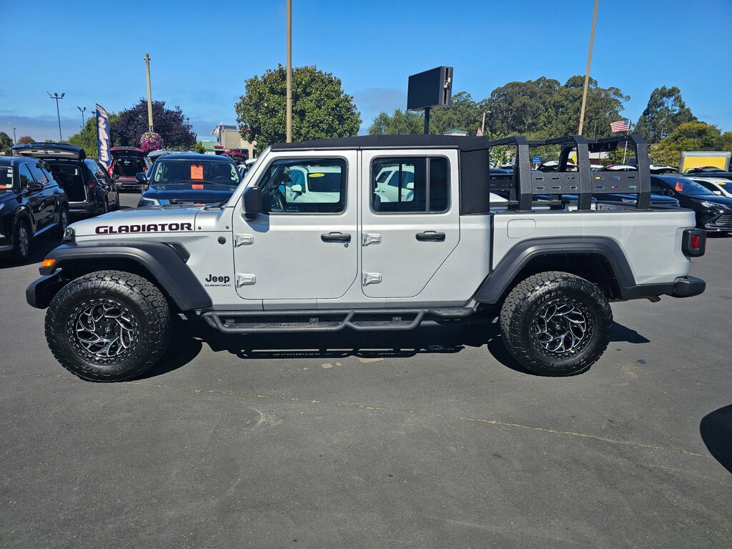 Used 2024 Jeep Gladiator Sport Truck Crew Cab