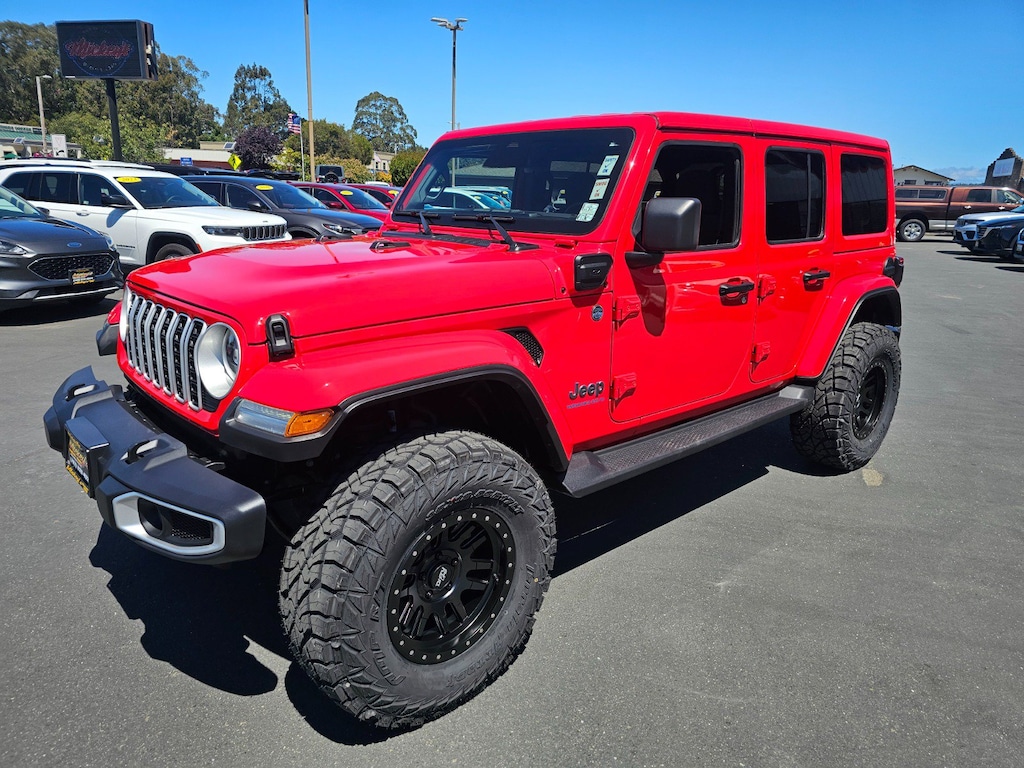 Used 2025 Jeep Wrangler 4xe Sahara SUV