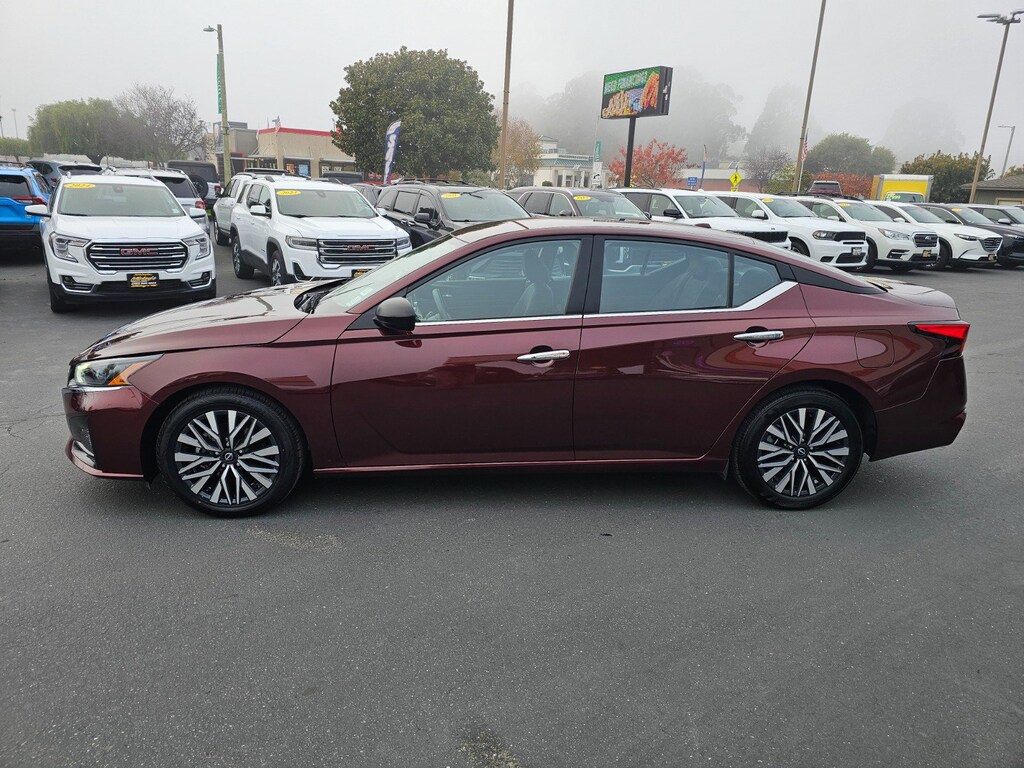 Used 2024 Nissan Altima 2.5 SV Sedan