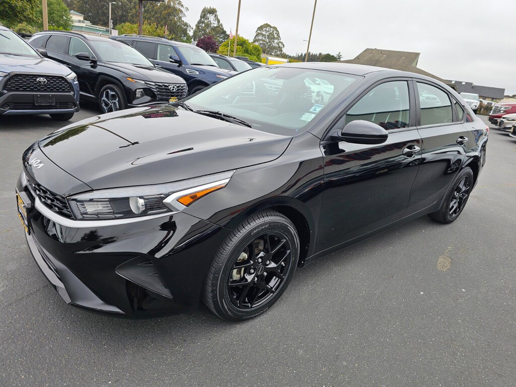 Used 2023 Kia Forte LXS Sedan