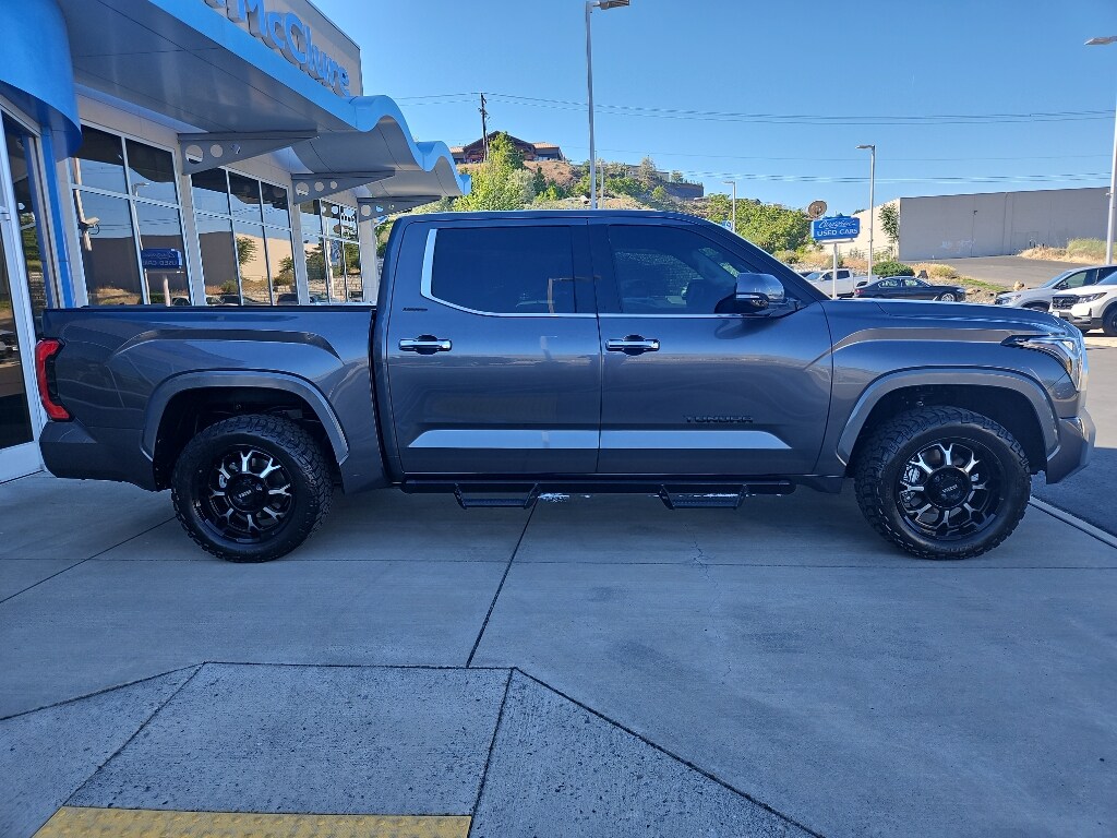 2023 Toyota Tundra Limited photo 4