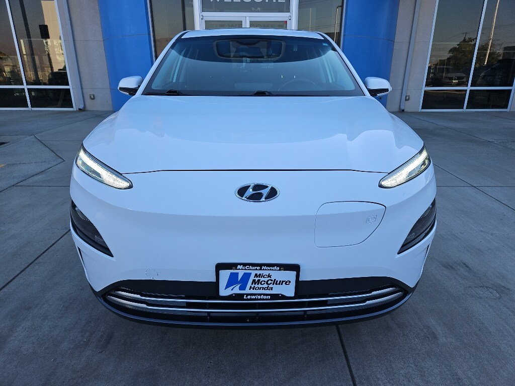 2022 Hyundai Kona SEL photo 2