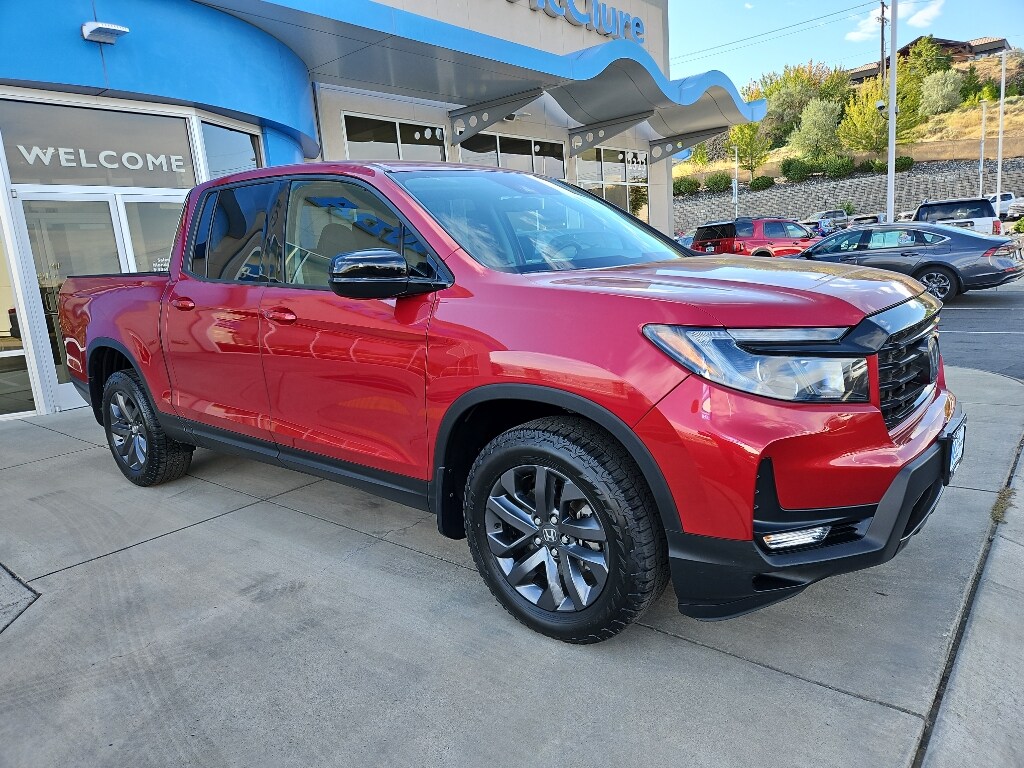 2021 Honda Ridgeline Sport photo 3