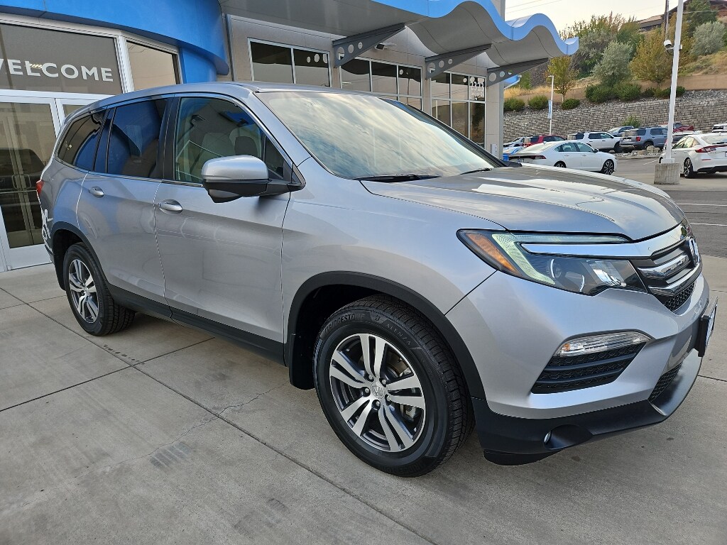 2018 Honda Pilot EX photo 3