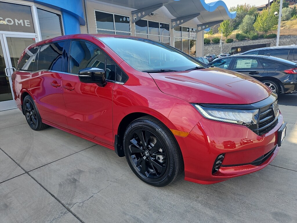 2024 Honda Odyssey Sport photo 3