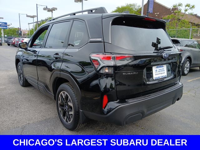 2025 Subaru Forester Premium photo 2