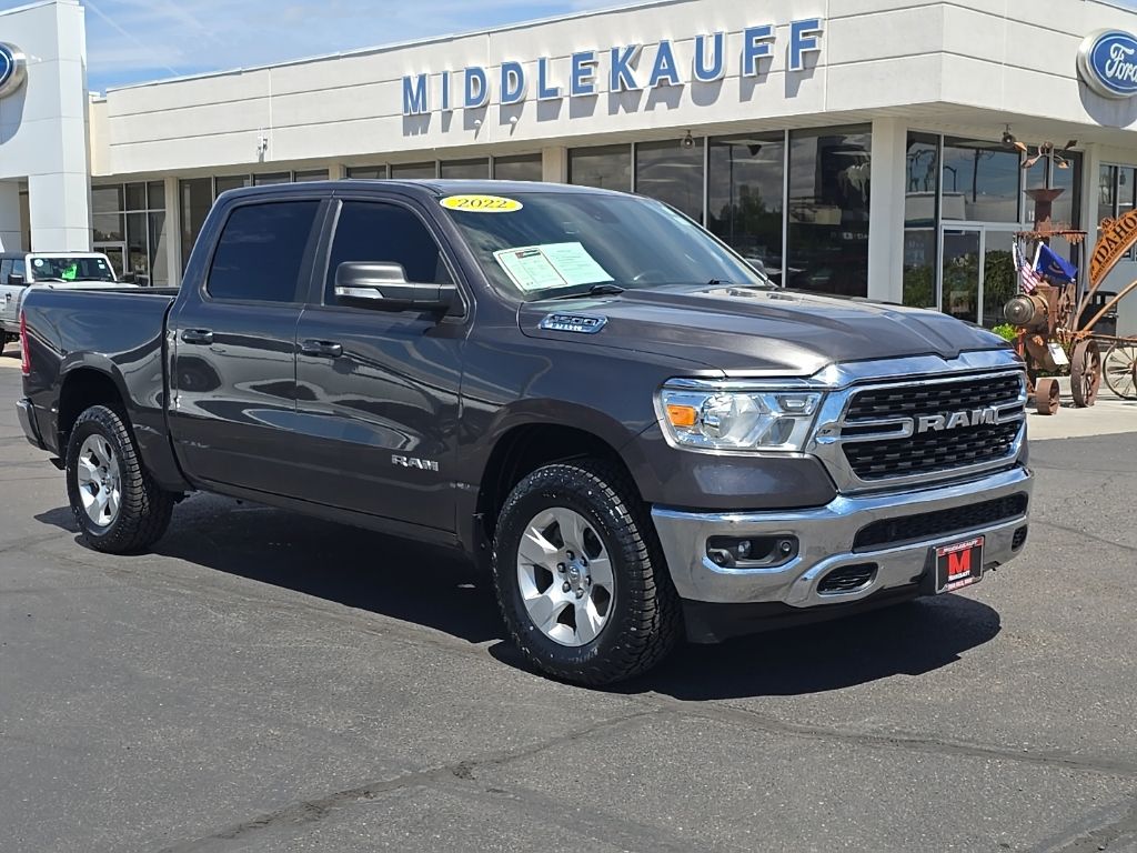 2022 RAM 1500 Big Horn/Lone Star 4x4 Crew Cab 5'7's photo