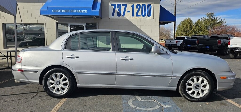 Used 2006 Kia Amanti Base Sedan