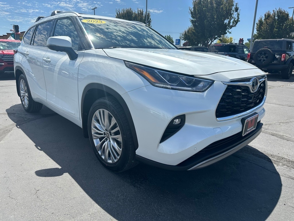 2023 Toyota Highlander Platinum
