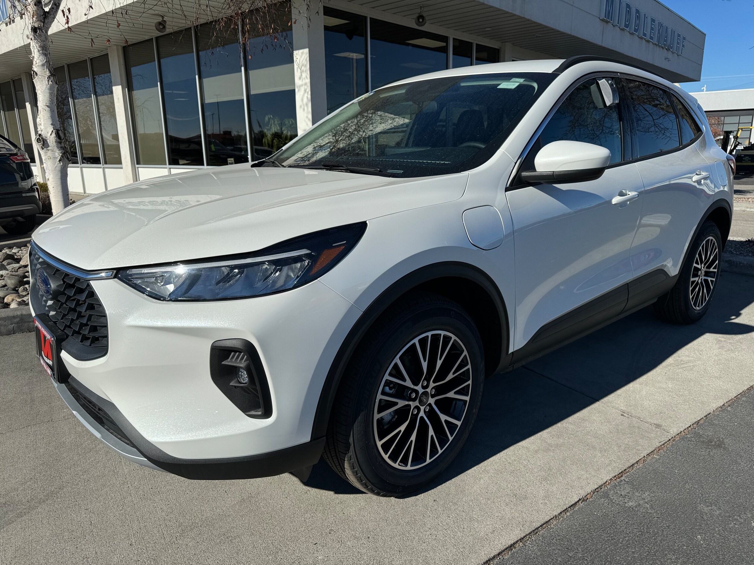 2024 Ford Escape photo 2