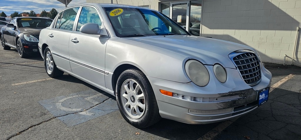 Used 2006 Kia Amanti Base Sedan
