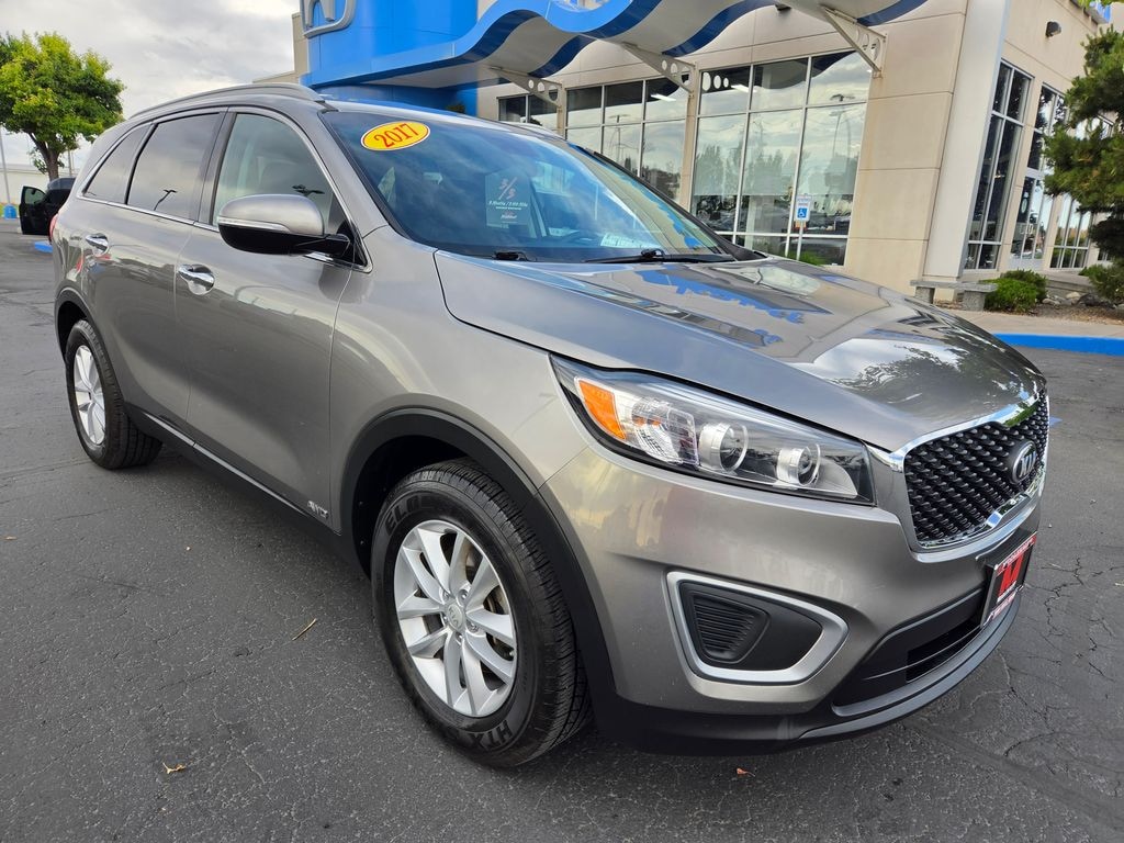 Used 2017 Kia Sorento 2.4 LX SUV
