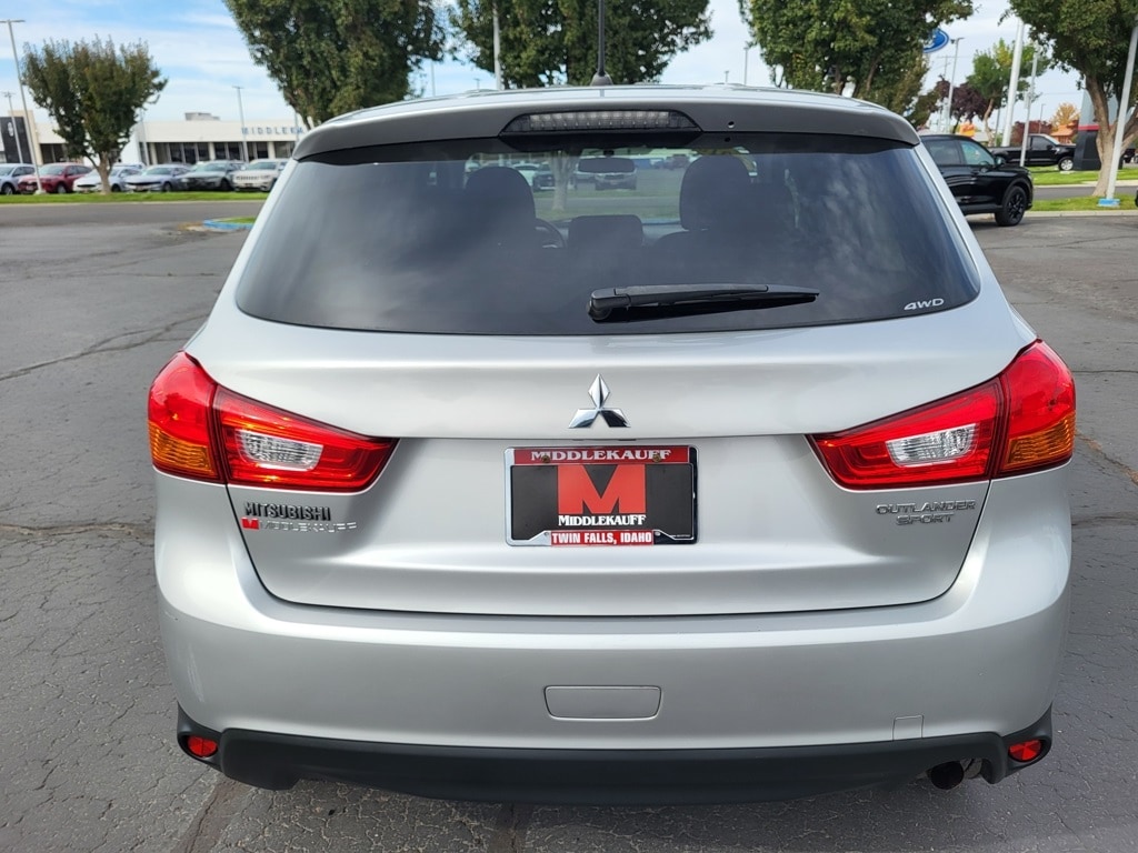 Used 2015 Mitsubishi Outlander Sport ES SUV